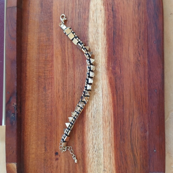 🖤 Black and Gold-tone Spike Bracelet - Picture 3 of 5